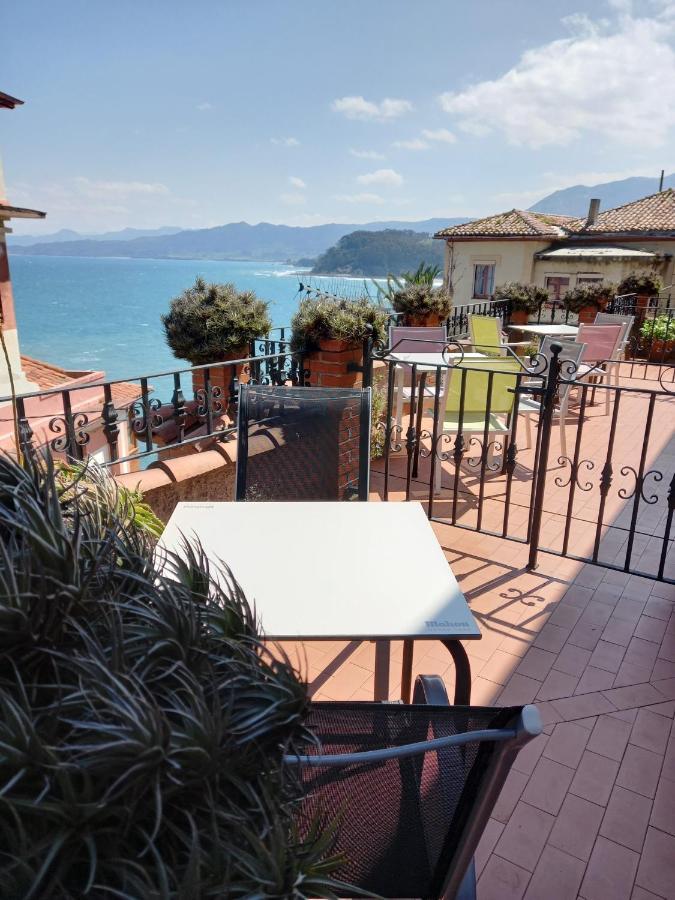 Hotel Eutimio Lastres Exterior foto